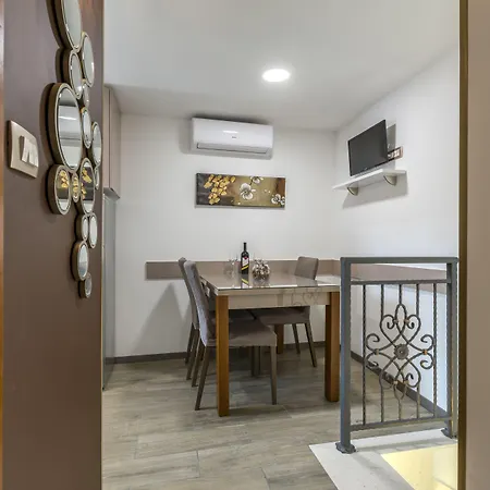 Reval Luxury Stone House Apartments**** Lejlighed Split