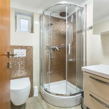 Reval Luxury Stone House Apartments**** Lejlighed