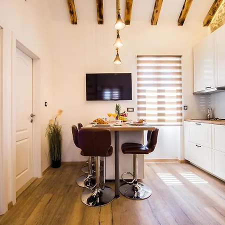 Appartamento Reval Luxury Stone House Apartments**** Spalato