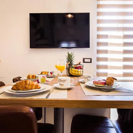 Reval Luxury Stone House Apartments**** *