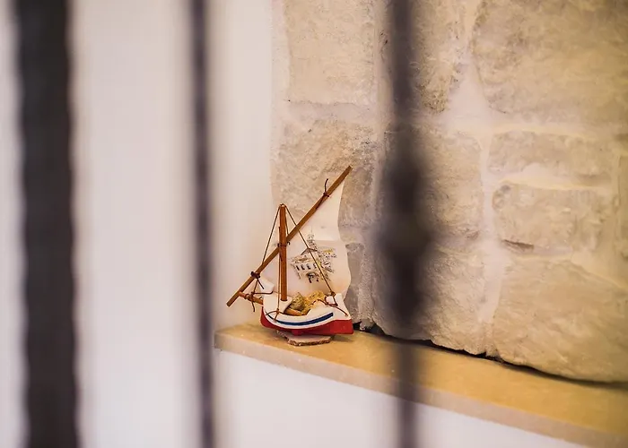 Reval Luxury Stone House Apartments**** 公寓 *