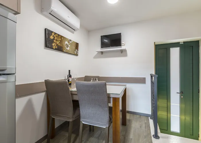 Reval Luxury Stone House Apartments**** * 斯普利特