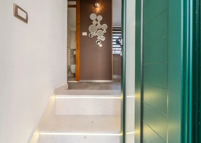 Reval Luxury Stone House Apartments**** 公寓 *