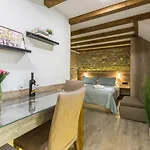 Apartamento Reval Luxury Stone House Apartments****